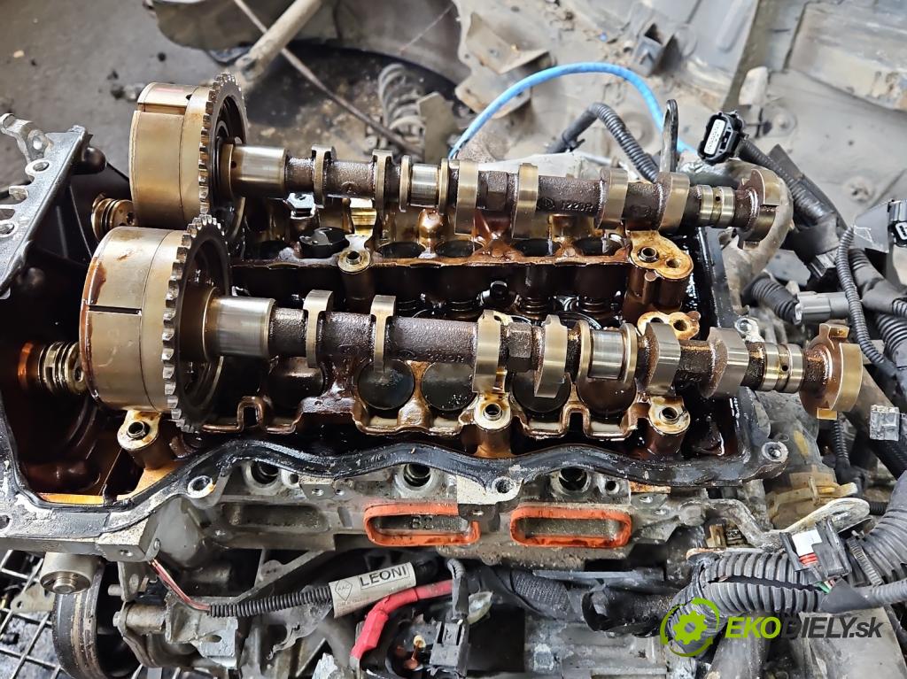 Dacia Sandero II 2012-2020 1.0 12V 73 HP manual 54 kW 999 cm3 5- Hlava: motora B4DE411