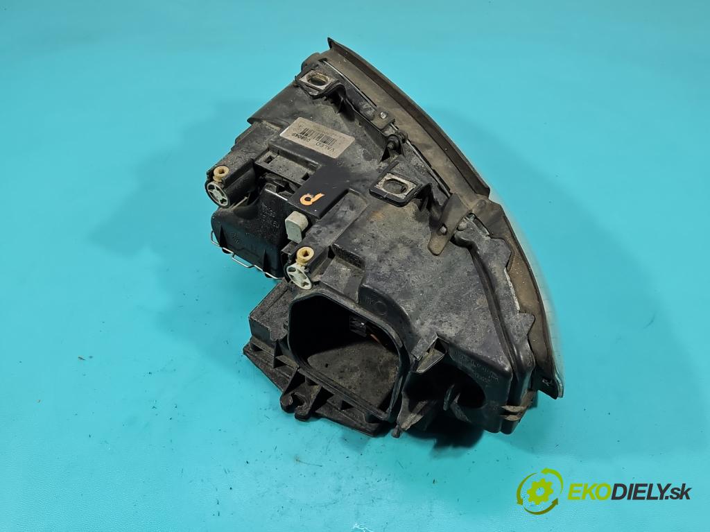 Audi A4 B6 2000-2004 1.9 tdi 116 HP manual 85 kW 1896 cm3 5- Reflektor: pravý  (Svetlo predné pravé)