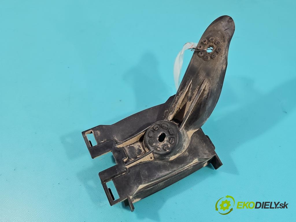 Skoda Octavia III 2013- 2.0 TSI DKZA: 190 HP automatic 140 kW 1984 cm3 5- Upevnenie: 5E5907455A