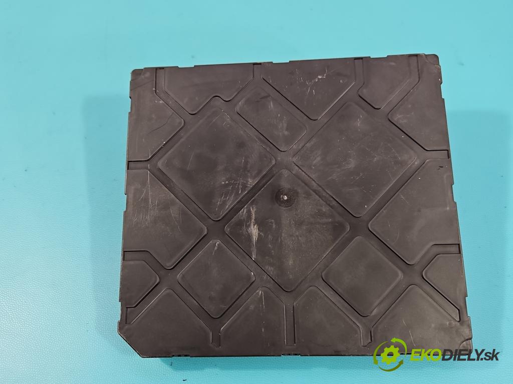 Skoda Octavia III 2013- 2.0 TSI DKZA: 190 HP automatic 140 kW 1984 cm3 5- riadiaca jednotka komfortu 5Q0937084DD