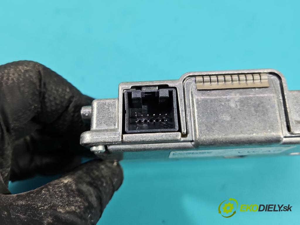 Skoda Octavia III 2013- 2.0 TSI 190 HP automatic 140 kW 1984 cm3 5- Kamera predné 3QD980654