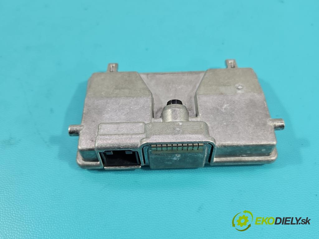 Skoda Octavia III 2013- 2.0 TSI 190 HP automatic 140 kW 1984 cm3 5- Kamera predné 3QD980654