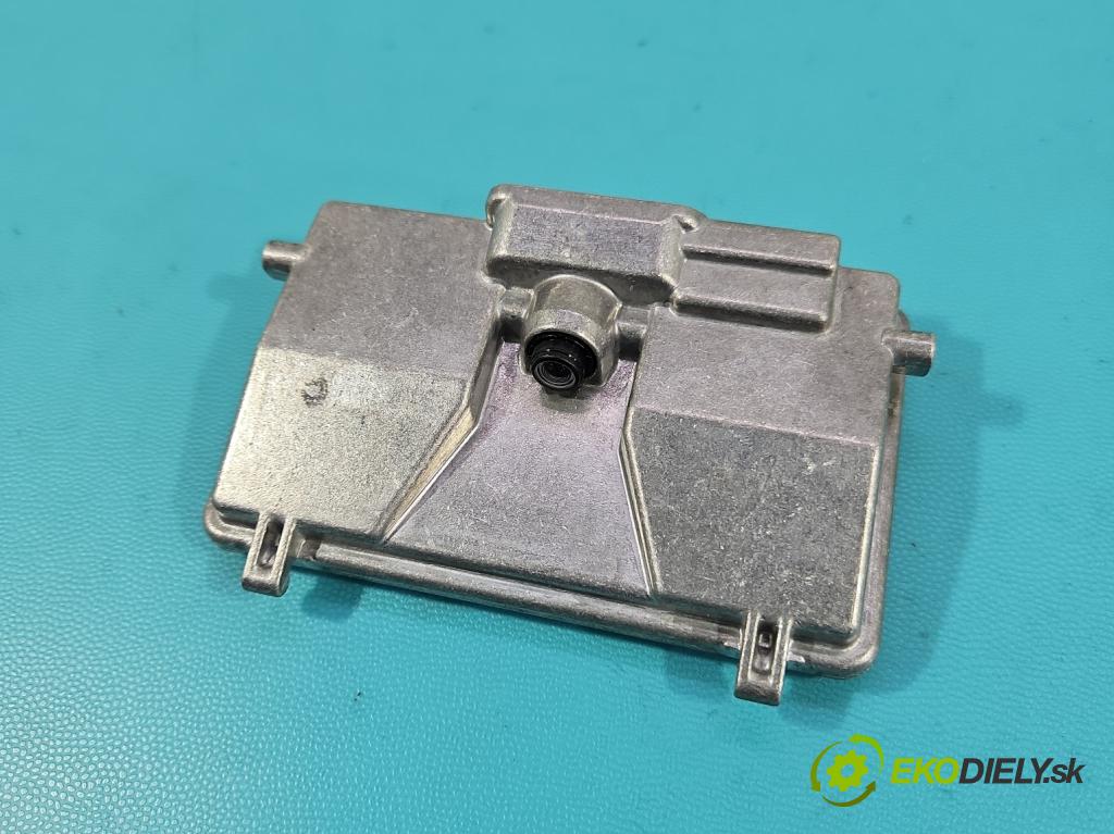 Skoda Octavia III 2013- 2.0 TSI 190 HP automatic 140 kW 1984 cm3 5- Kamera predné 3QD980654