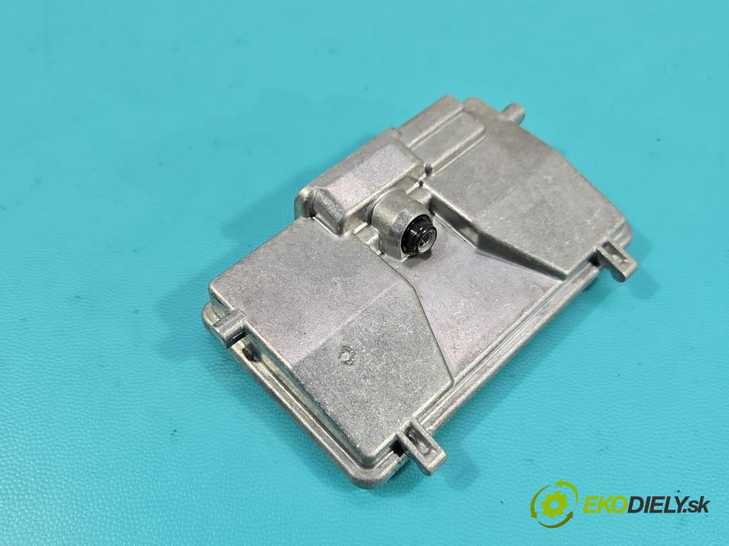 Skoda Octavia III 2013- 2.0 TSI 190 HP automatic 140 kW 1984 cm3 5- Kamera predné 3QD980654