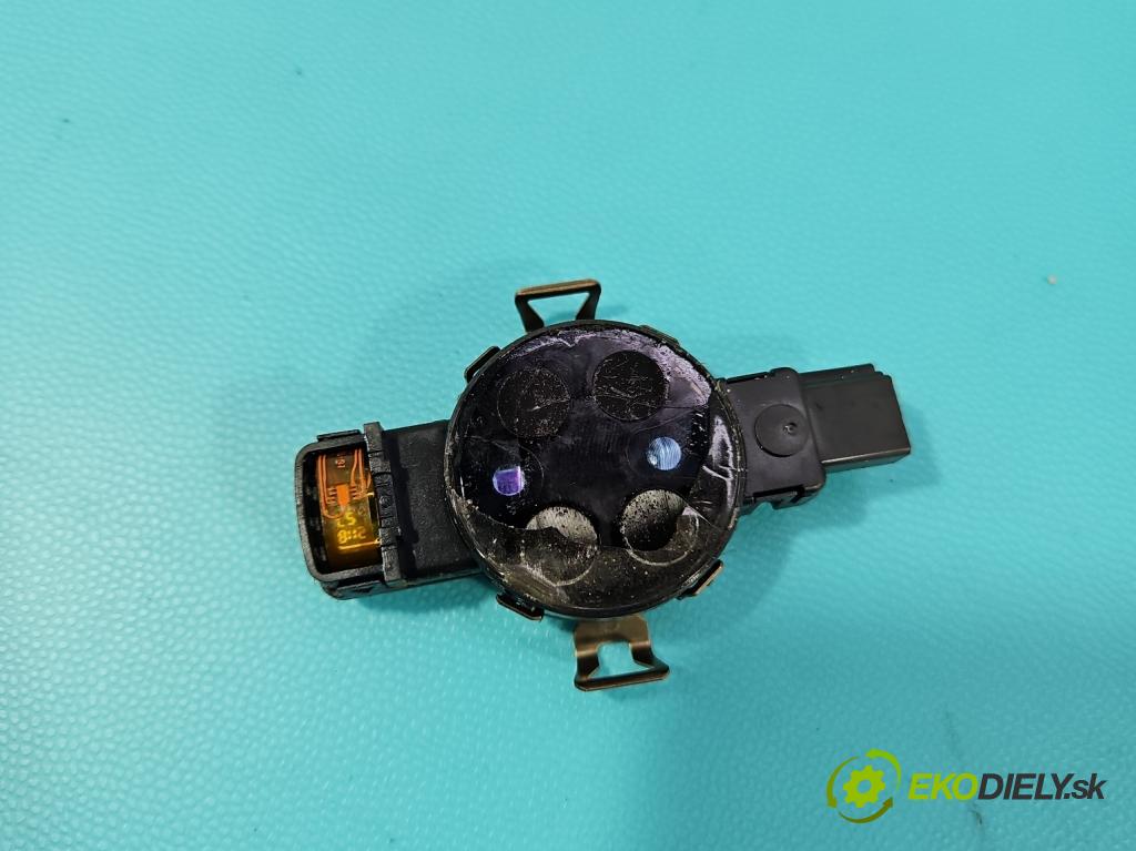 Skoda Octavia III 2013- 2.0 TSI 190 HP automatic 140 kW 1984 cm3 5- snímač déšť: 5Q0955547B (Snímač dažďa)