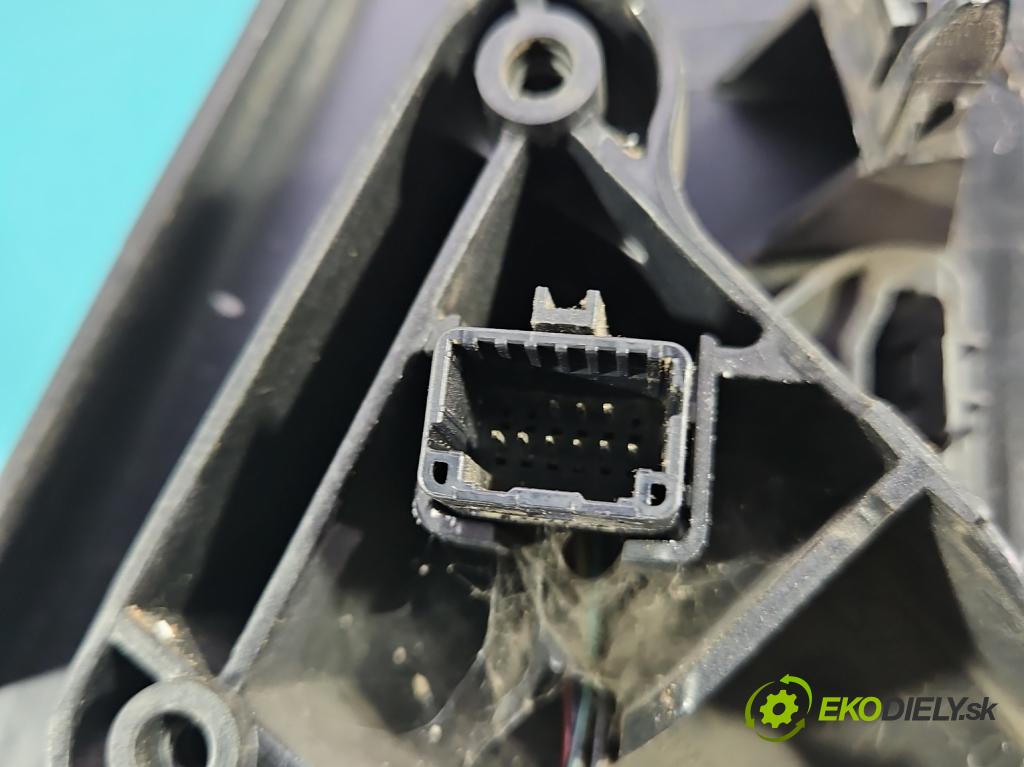 Renault Megane III 2008-2016 1.5 dci 86 HP manual 63 kW 1461 cm3 5- zrkadlo ľavé  (Kľučka dverí ostatné)