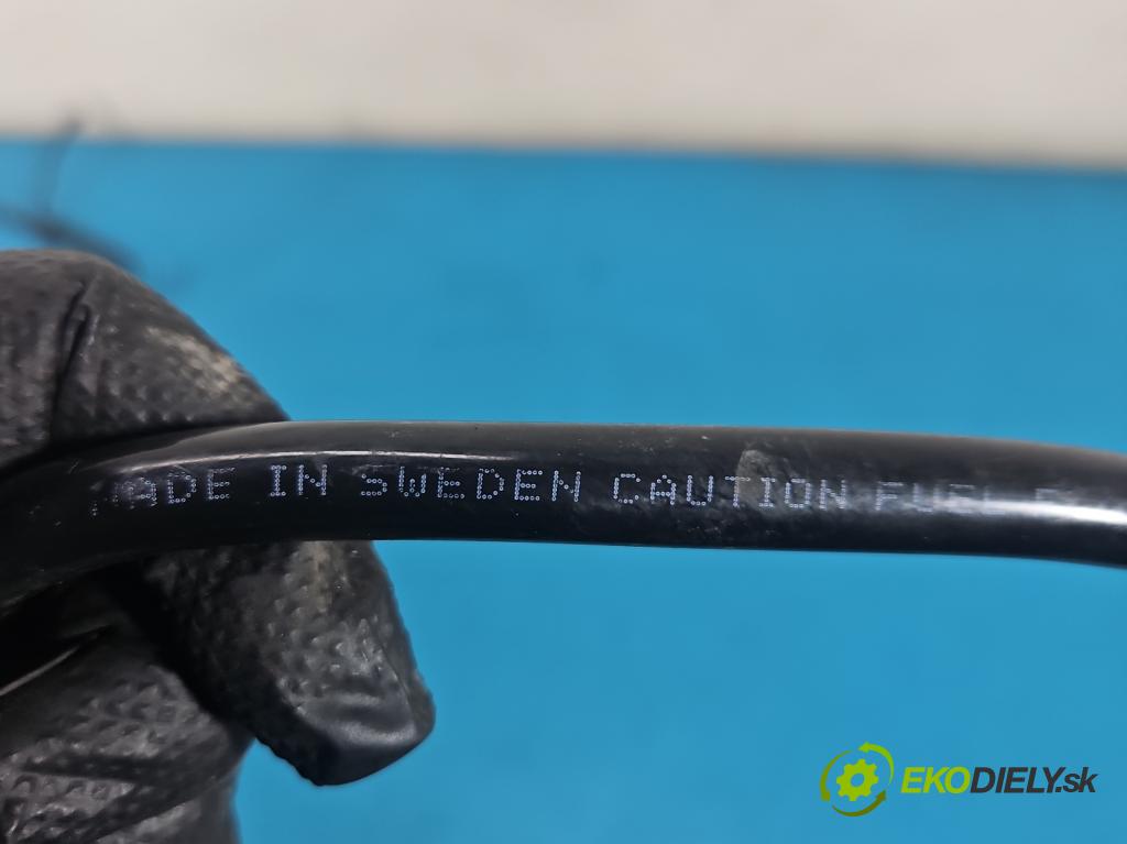 Volvo S90 II 2016- 2.0 T 320KM automatic 235 kW 1969 cm3 4- rúrka palivovy