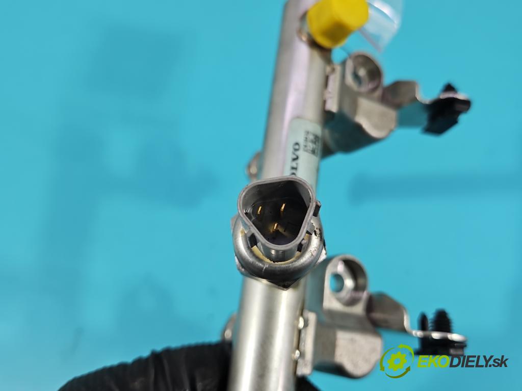 Volvo S90 II 2016- 2.0 T 320KM automatic 235 kW 1969 cm3 4- lišta vstřikovací 31303496 (Vstřikovací lišta)