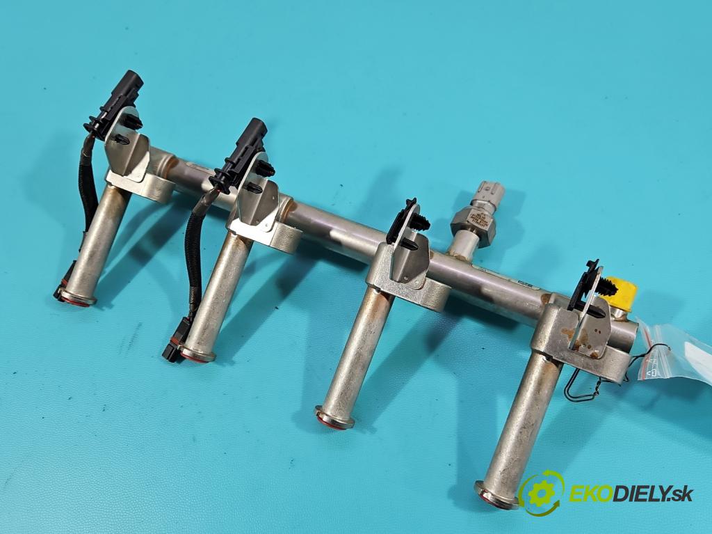 Volvo S90 II 2016- 2.0 T 320KM automatic 235 kW 1969 cm3 4- lišta vstřikovací 31303496 (Vstřikovací lišta)