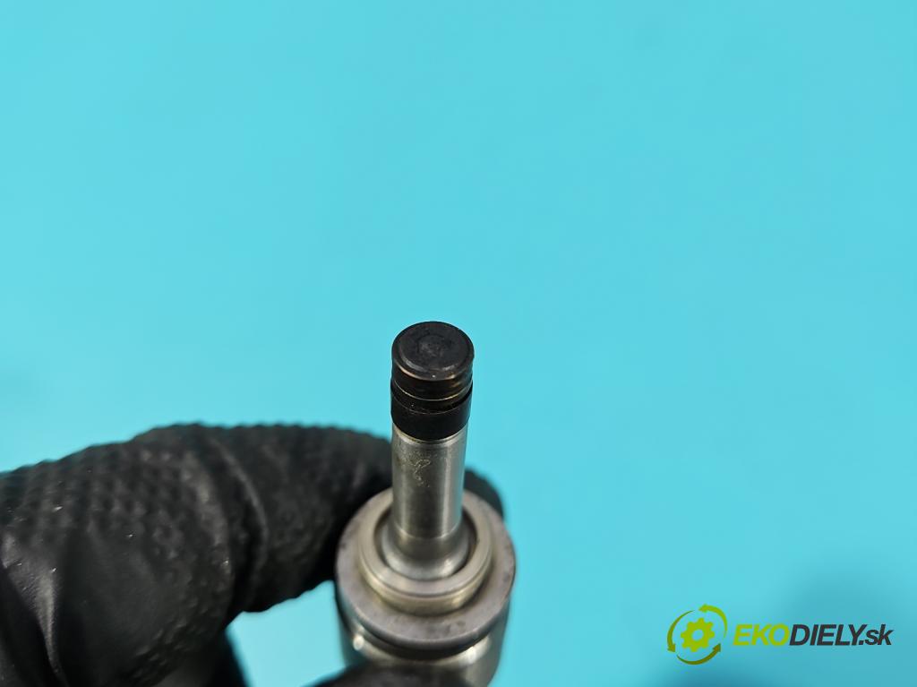 Volvo S90 II 2016- 2.0 T 320KM automatic 235 kW 1969 cm3 4- vstřikovač 31336653 (Vstřikovač paliva)