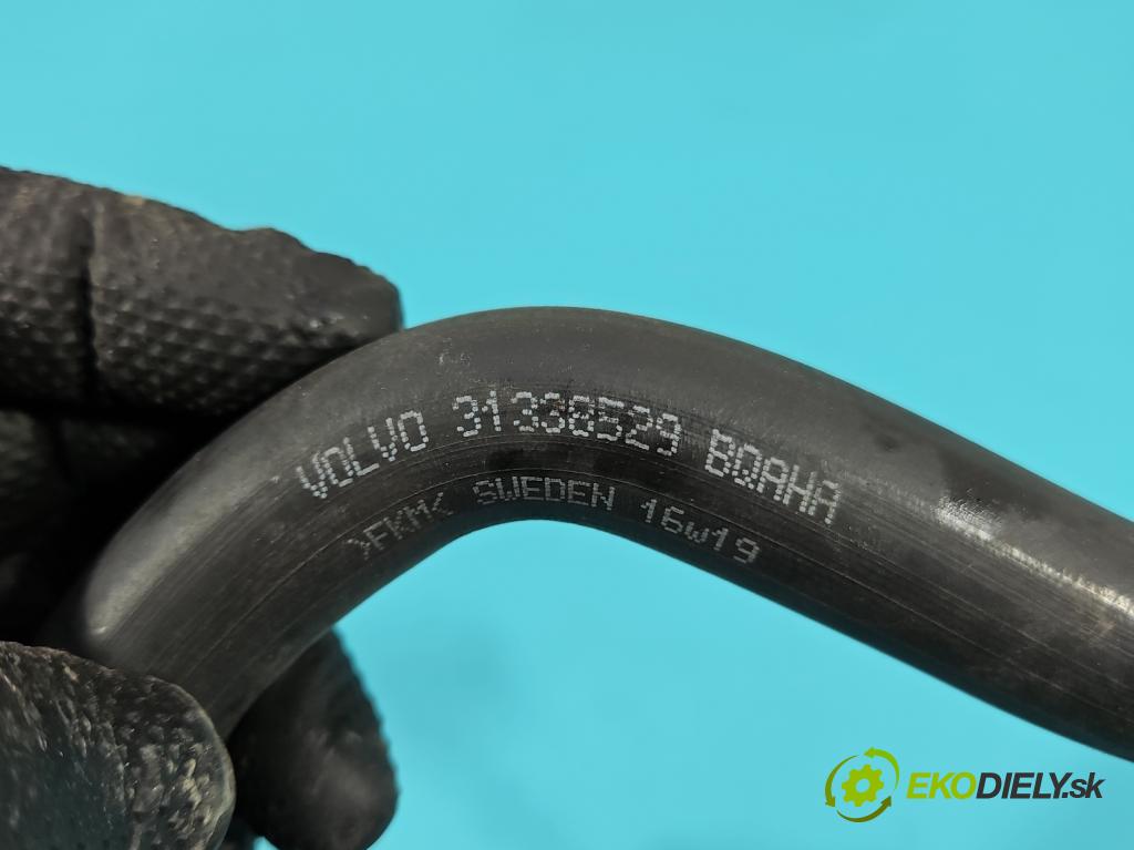 Volvo S90 II 2016- 2.0 T 320KM automatic 235 kW 1969 cm3 4- rúrka systému chladenia 31338529