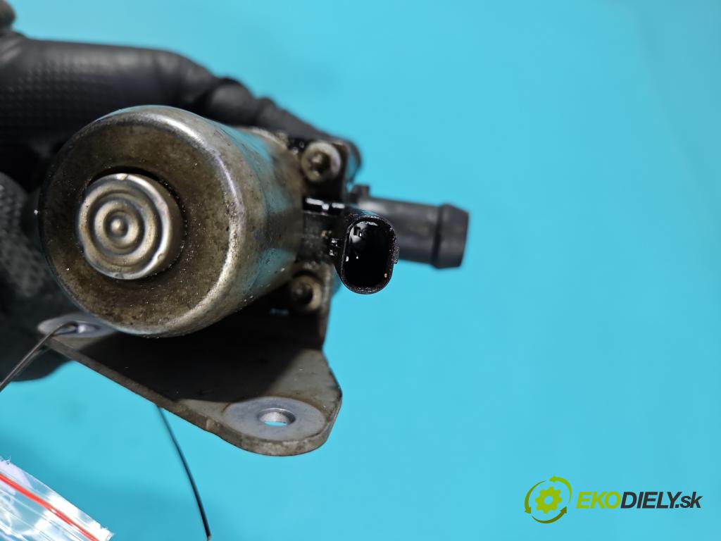 Volvo S90 II 2016- 2.0 T 320KM automatic 235 kW 1969 cm3 4- ventil voda: 31338385