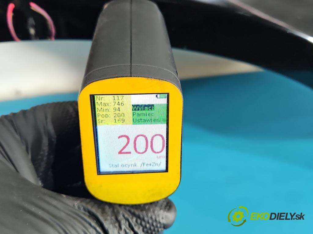 Audi A4 B8 2007-2015 2.0 tdi 143 HP manual 105 kW 1968 cm3 5- blatník predné pravý  (Kľučka dverí ostatné)