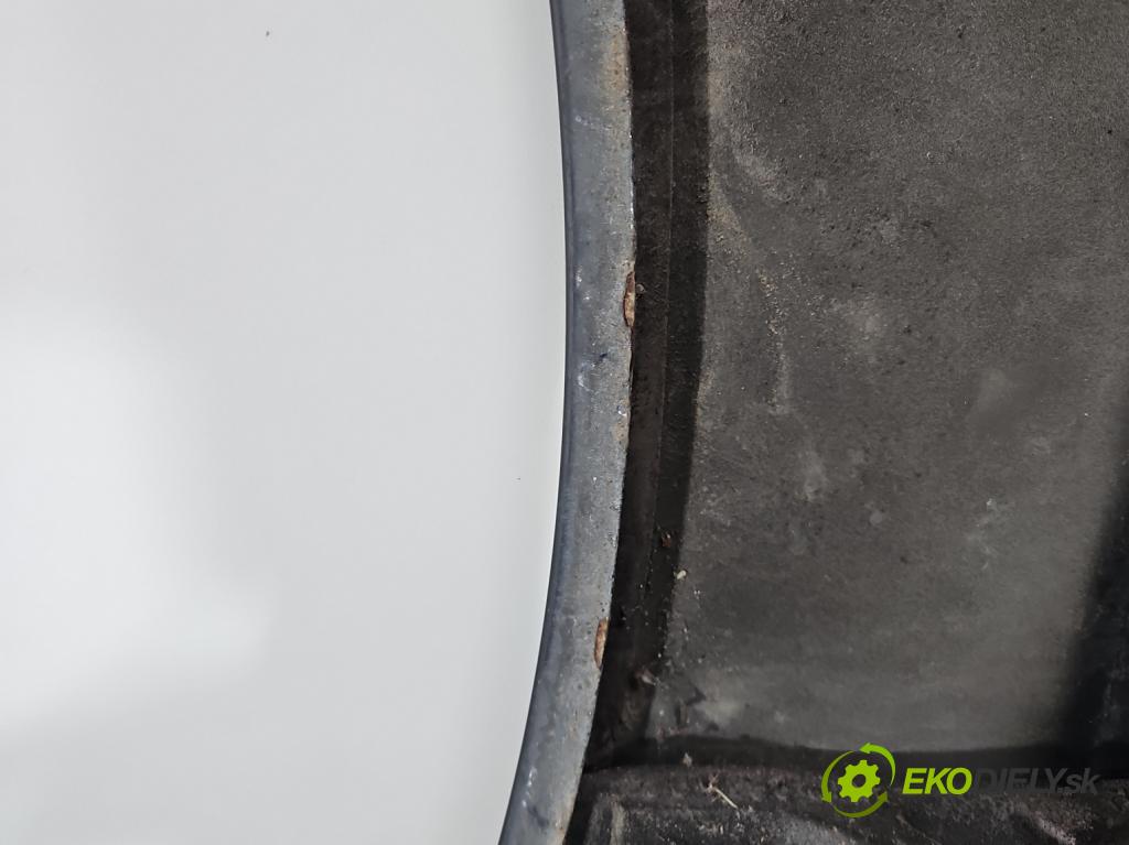 Audi A4 B8 2007-2015 2.0 tdi 143 HP manual 105 kW 1968 cm3 5- blatník predné pravý  (Kľučka dverí ostatné)