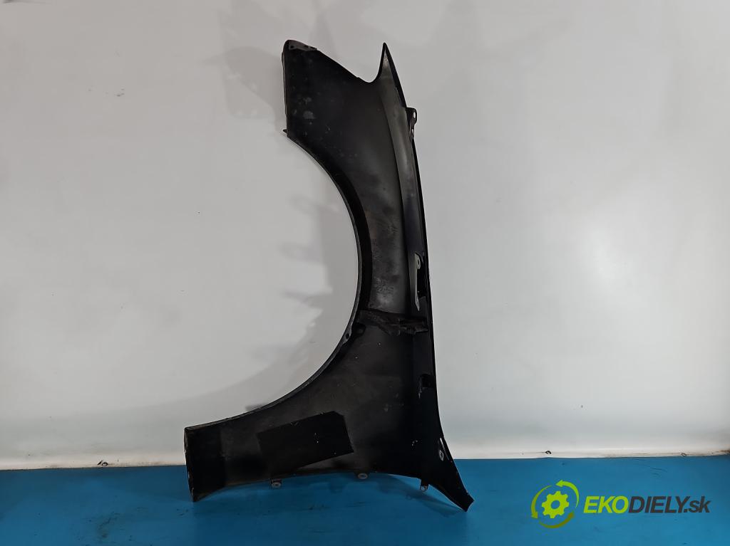 Audi A4 B8 2007-2015 2.0 tdi 143 HP manual 105 kW 1968 cm3 5- blatník predné pravý  (Kľučka dverí ostatné)