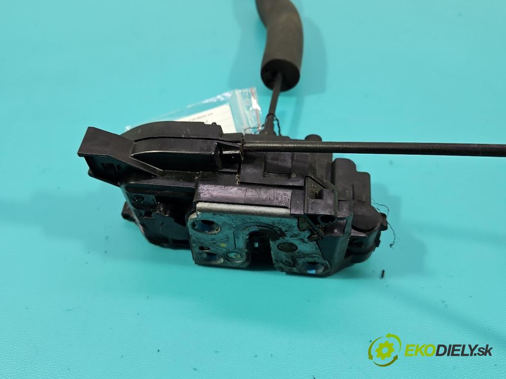 Renault Megane III 2008-2016 1.5 dci 86 HP manual 63 kW 1461 cm3 5- zámok zadné ľavý 825030002R