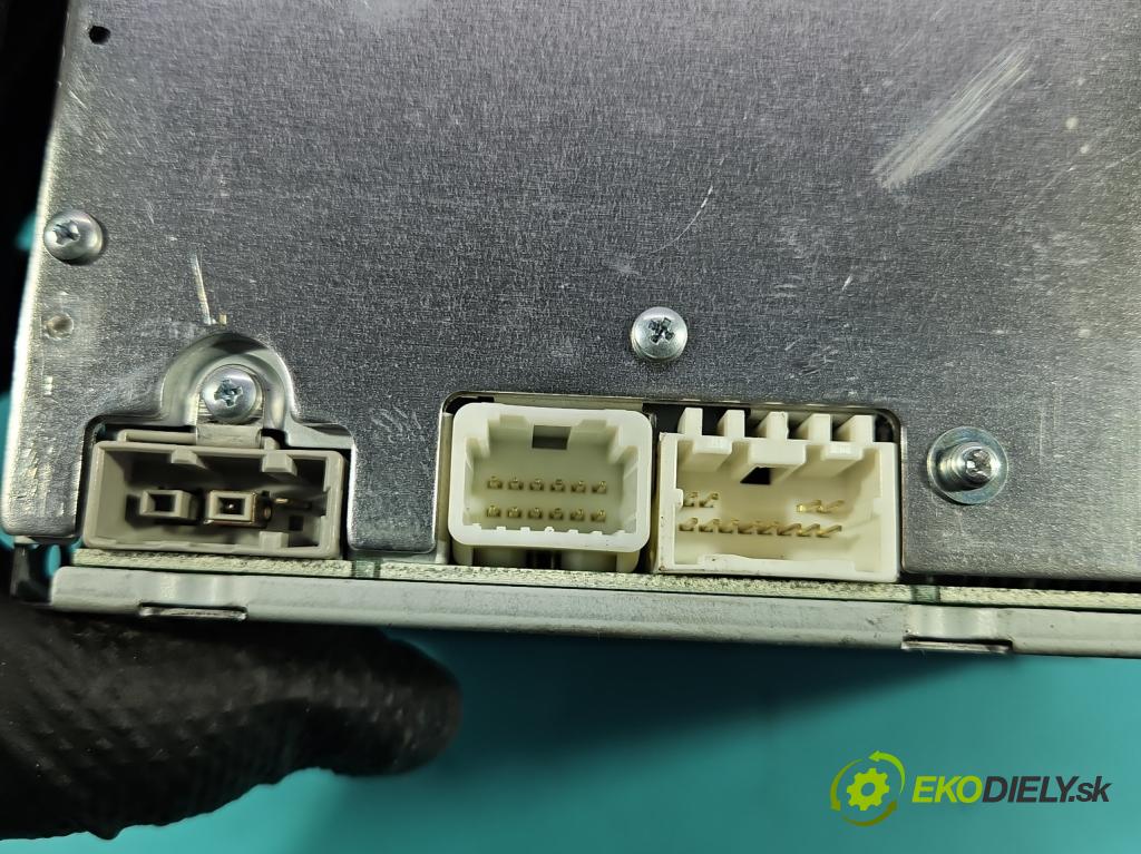 Nissan Qashqai I J10 2006-2013 1.6 16V 114 HP manual 84 kW 1598 cm3 5- Radio originál 28185JD05A