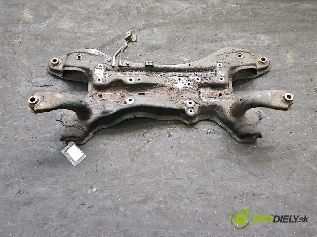 Mitsubishi Grandis 2.0 DID 136hp manual 100 kW 1968 cm3 5- výztuha motoru 