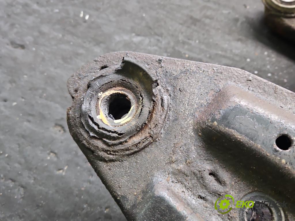 Mitsubishi Grandis 2.0 DID 136 HP manual 100 kW 1968 cm3 5- výstuha motora