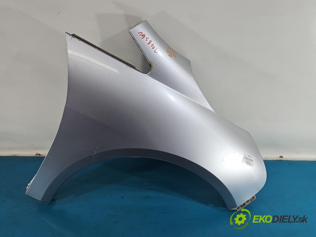 Mitsubishi Grandis 2.0 DID 136hp manual 100 kW 1968 cm3 5- blatnik přední pravý  (Klika dveří ostatní)