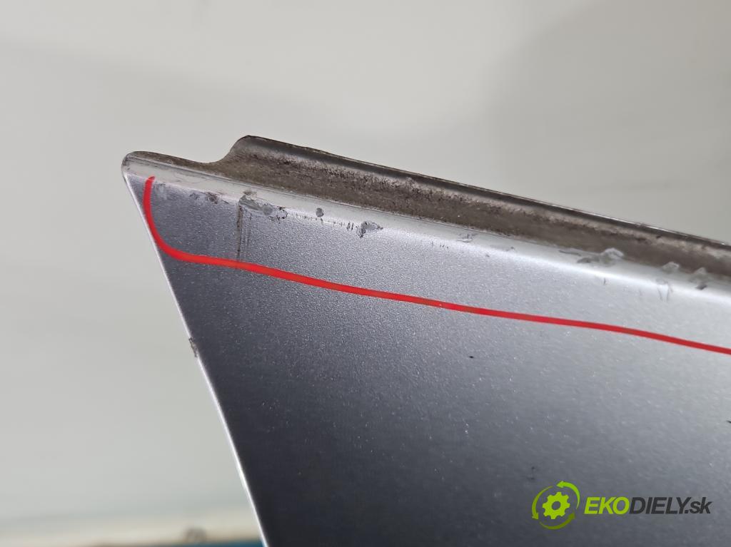 Mitsubishi Grandis 2.0 DID 136 HP manual 100 kW 1968 cm3 5- blatník predné pravý  (Kľučka dverí ostatné)