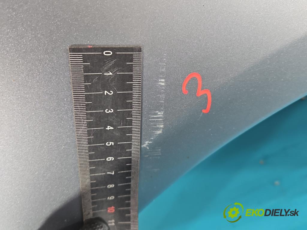 Mitsubishi Grandis 2.0 DID 136 HP manual 100 kW 1968 cm3 5- blatník predné pravý  (Kľučka dverí ostatné)