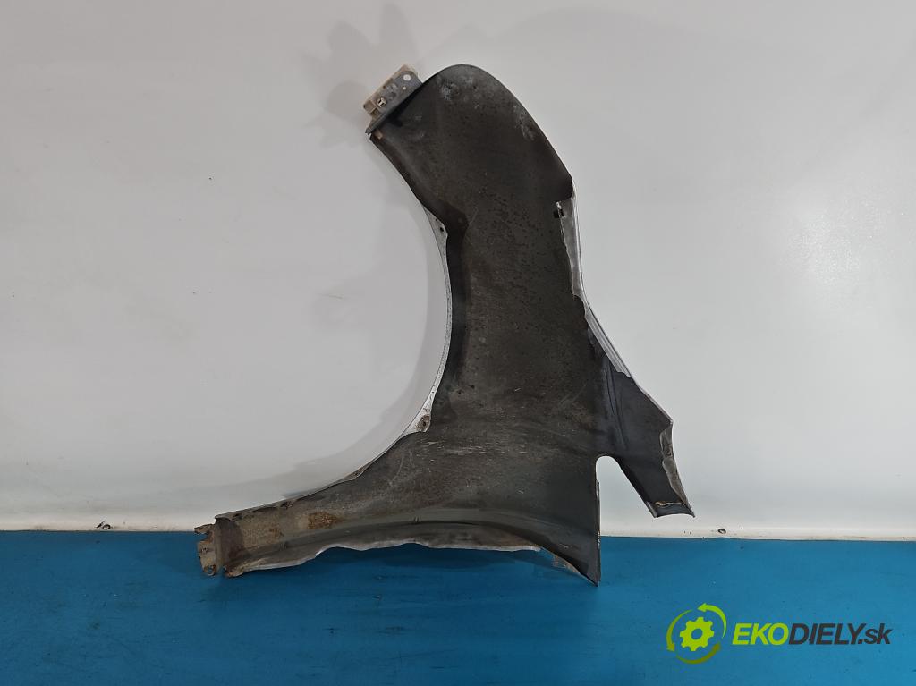 Mitsubishi Grandis 2.0 DID 136 HP manual 100 kW 1968 cm3 5- blatník predné pravý  (Kľučka dverí ostatné)