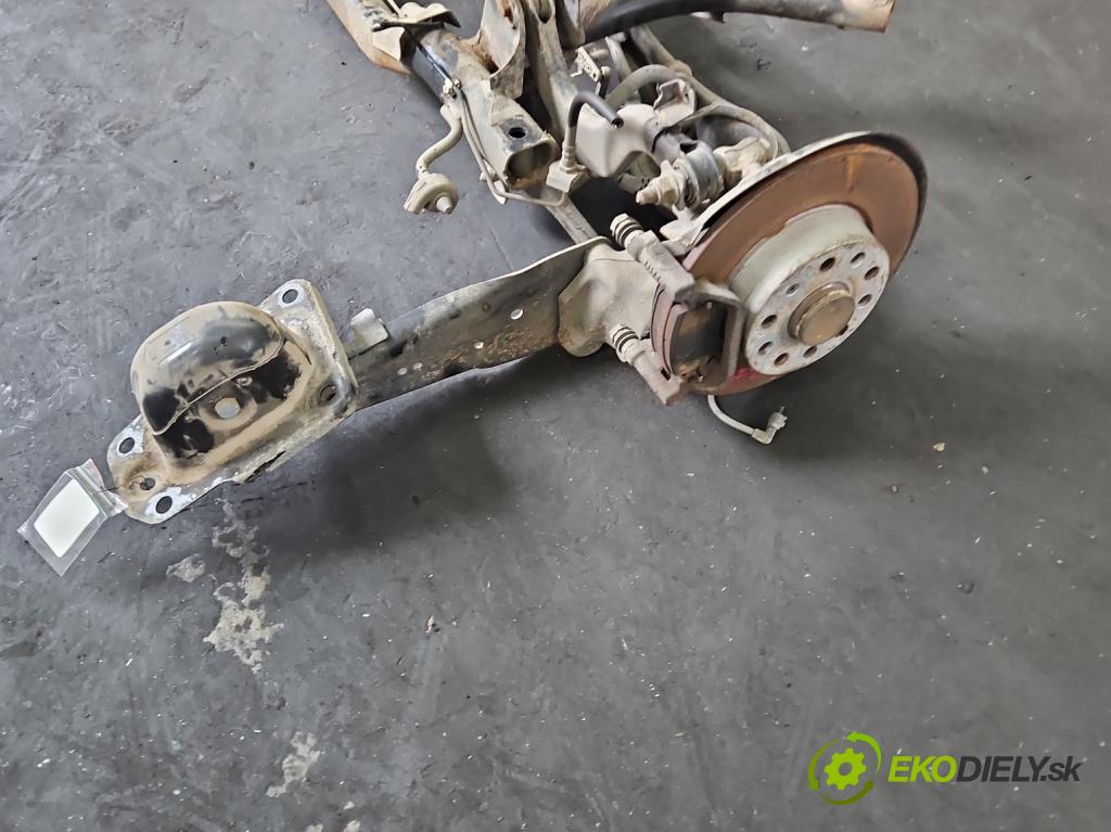 Skoda Octavia III 2013- 2.0 TSI 190 HP automatic 140 kW 1984 cm3 5- zadna výstuha 5Q0505315H (Výstuha zadná)