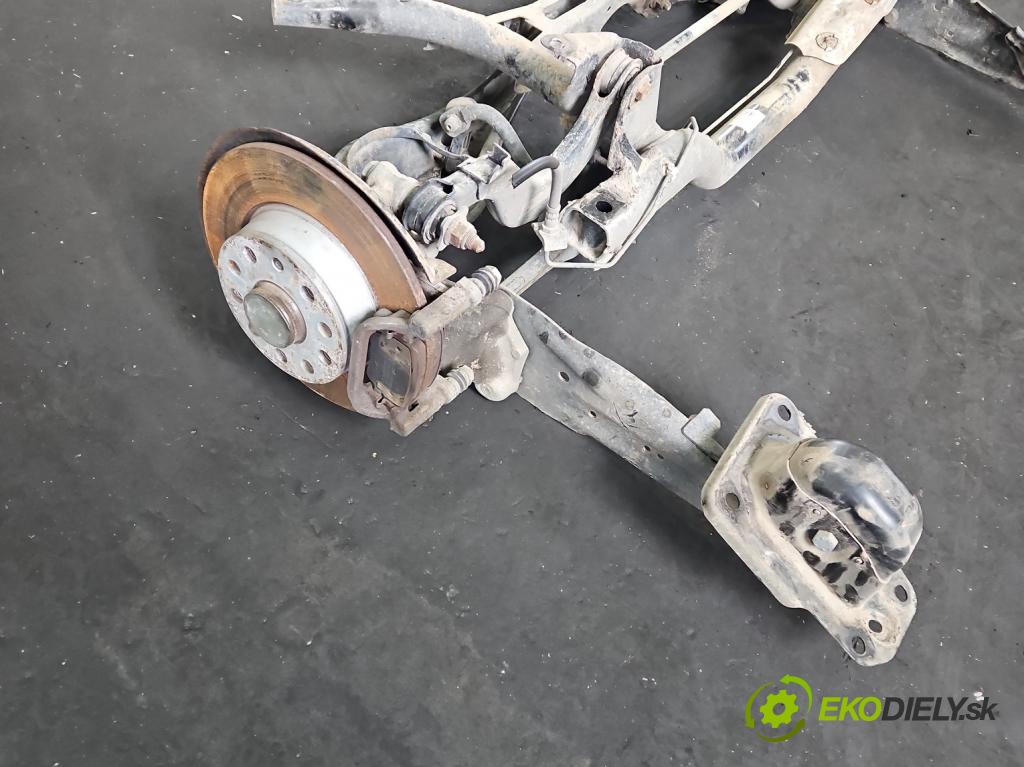 Skoda Octavia III 2013- 2.0 TSI 190 HP automatic 140 kW 1984 cm3 5- zadna výstuha 5Q0505315H (Výstuha zadná)