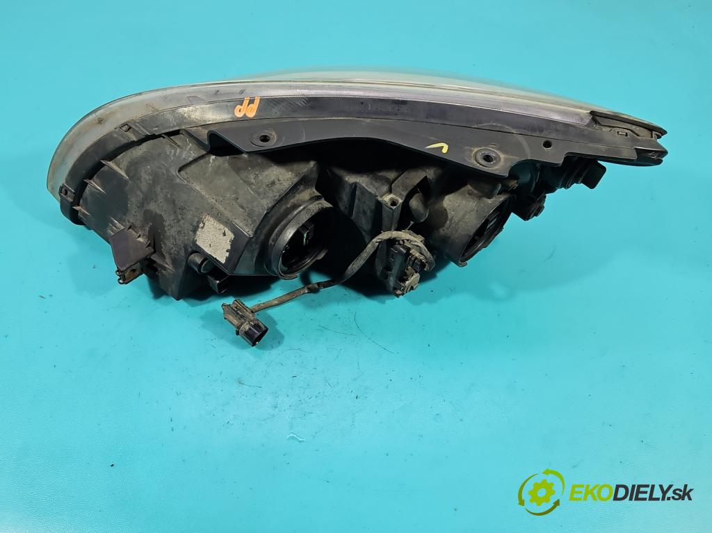 Hyundai I30 I 2007-2012 1.6 16V 126 hp manual 92.7 kW 1591 cm3 5- světlo pravý  (Pravé přední světlo)