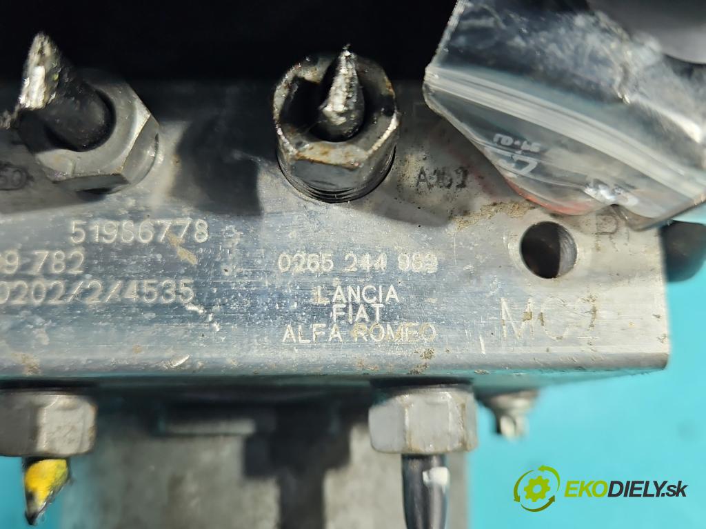 Fiat Tipo II 2015- 1.4 16V 95 HP manual 70 kW 1368 cm3 4- čerpadlo abs 0265956414 (Pumpa ABS)