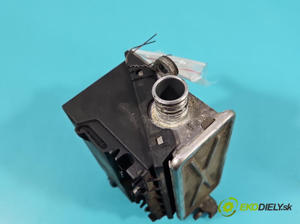 Bmw X3 E83 2003-2010 2.0d 177 HP manual 130 kW 1995 cm3 5- Ohrievač: voda: 795865 (Ohrievanie, ventilácia)