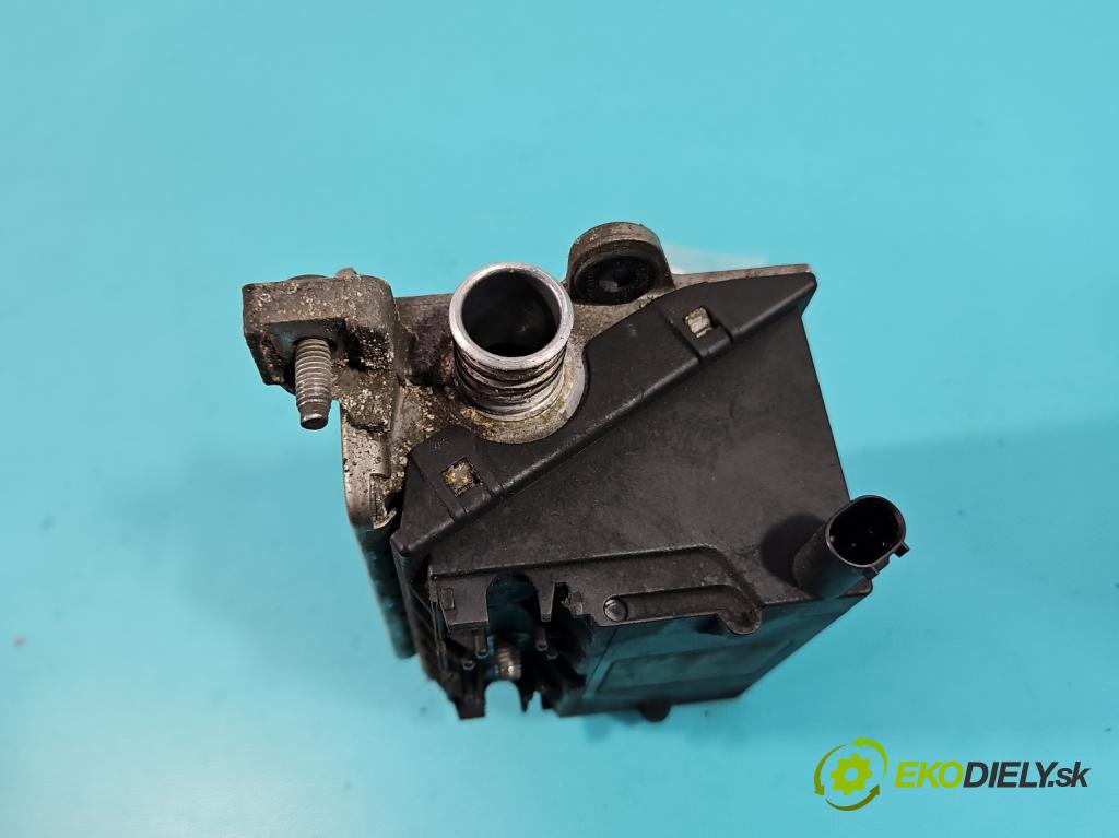 Bmw X3 E83 2003-2010 2.0d 177 HP manual 130 kW 1995 cm3 5- Ohrievač: voda: 795865 (Ohrievanie, ventilácia)