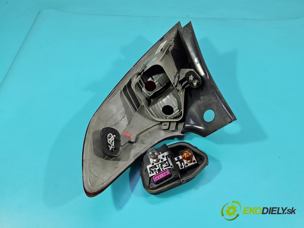 Renault Megane III 2008-2016 1.5 dci 86 HP manual 63 kW 1461 cm3 5- svetlo / reflektor zadné ľavé 265550007R (Kľučka dverí ostatné)