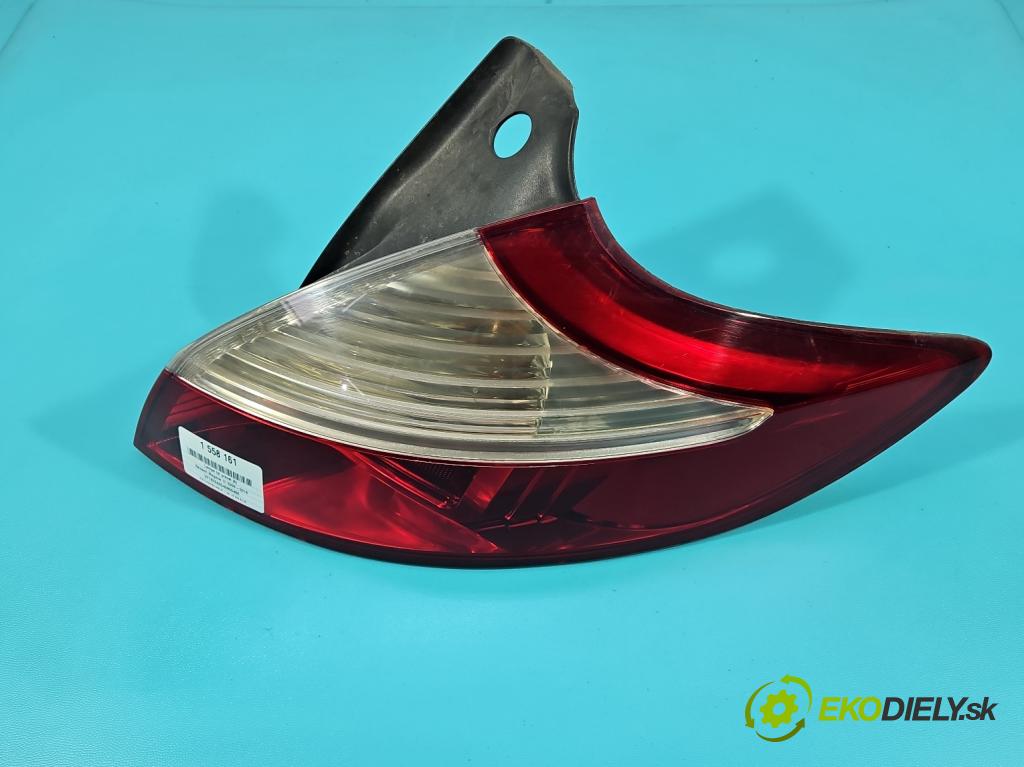 Renault Megane III 2008-2016 1.5 dci 86 hp manual 63 kW 1461 cm3 5- světlo zadní pravé 265500007R (Klika dveří ostatní)