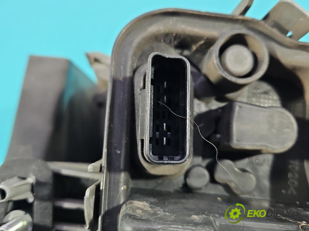 Renault Megane III 2008-2016 1.5 dci 86 hp manual 63 kW 1461 cm3 5- světlo zadní pravé 265500007R (Klika dveří ostatní)