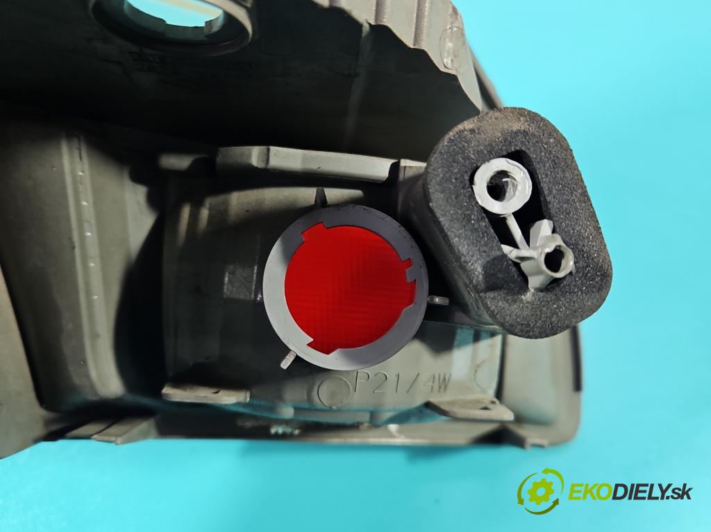 Renault Megane III 2008-2016 1.5 dci 86 HP manual 63 kW 1461 cm3 5- svetlo / reflektor zadné pravé 265500009R (Kľučka dverí ostatné)