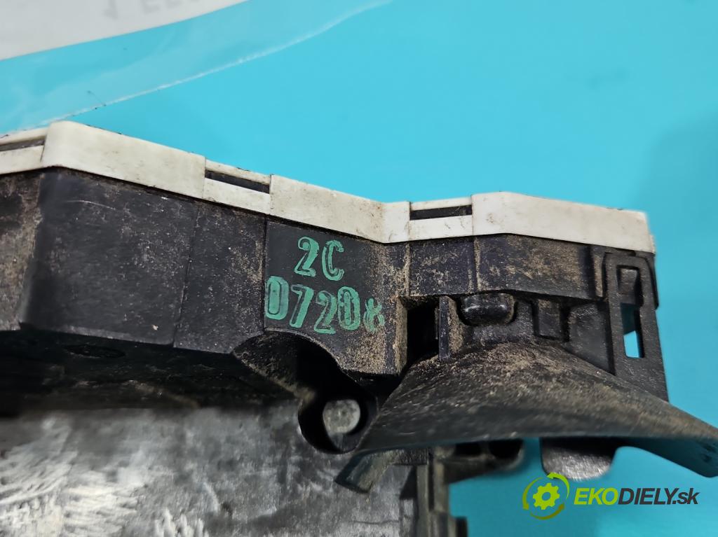 Citroen C4 Grand picasso I 2006-2013 2.0 16V 140 HP automatic 103 kW 1997 cm3 5- zámok predné ľavý 24087158