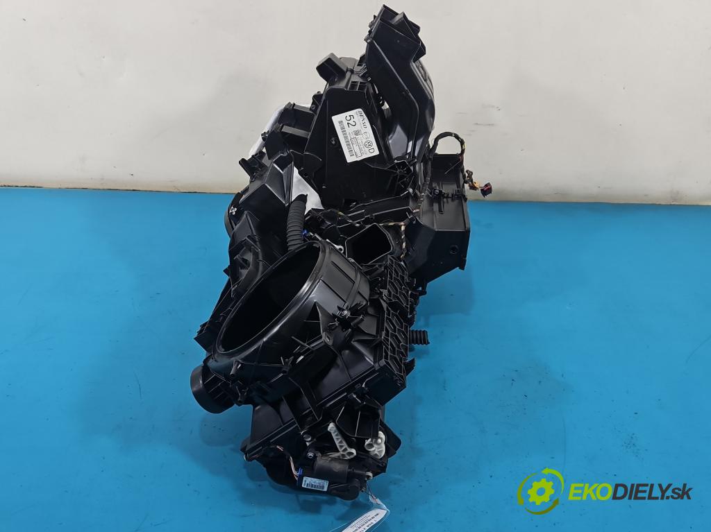 Skoda Octavia III 2013- 2.0 TSI 190 hp automatic 140 kW 1984 cm3 5- radiátor 5Q0907511A (Radiátor topení)