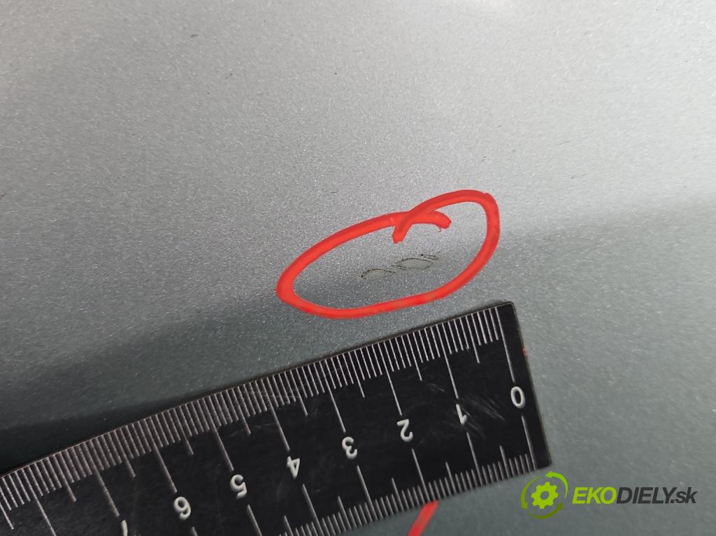 Hyundai I30 I 2007-2012 1.6 16V 126 HP manual 92.7 kW 1591 cm3 5- blatník predné pravý  (Kľučka dverí ostatné)