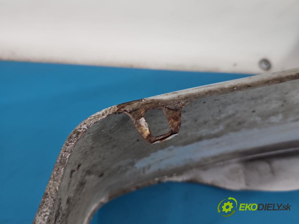 Hyundai I30 I 2007-2012 1.6 16V 126 HP manual 92.7 kW 1591 cm3 5- blatník predné pravý  (Kľučka dverí ostatné)