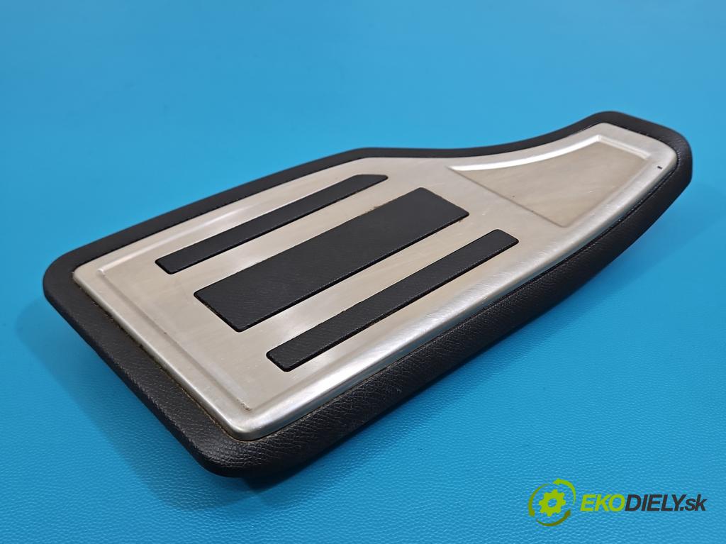 Peugeot 508 II 2018- 1.6 224hp automatic 165 kW 1598 cm3 5- kryt plast 9816297477