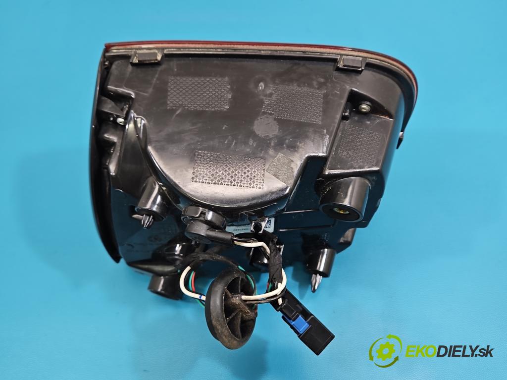 Citroen C5 Aircross 17-25 1.2 T 131 HP manual 96 kW 1199 cm3 5- svetlo / reflektor zadné ľavé 9816932880 (Kľučka dverí ostatné)