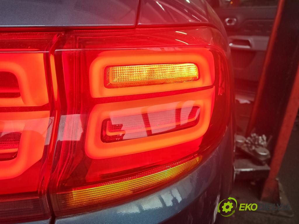 Citroen C5 Aircross 17-25 1.2 T 131 HP manual 96 kW 1199 cm3 5- svetlo / reflektor zadné pravé 9817269580 (Kľučka dverí ostatné)