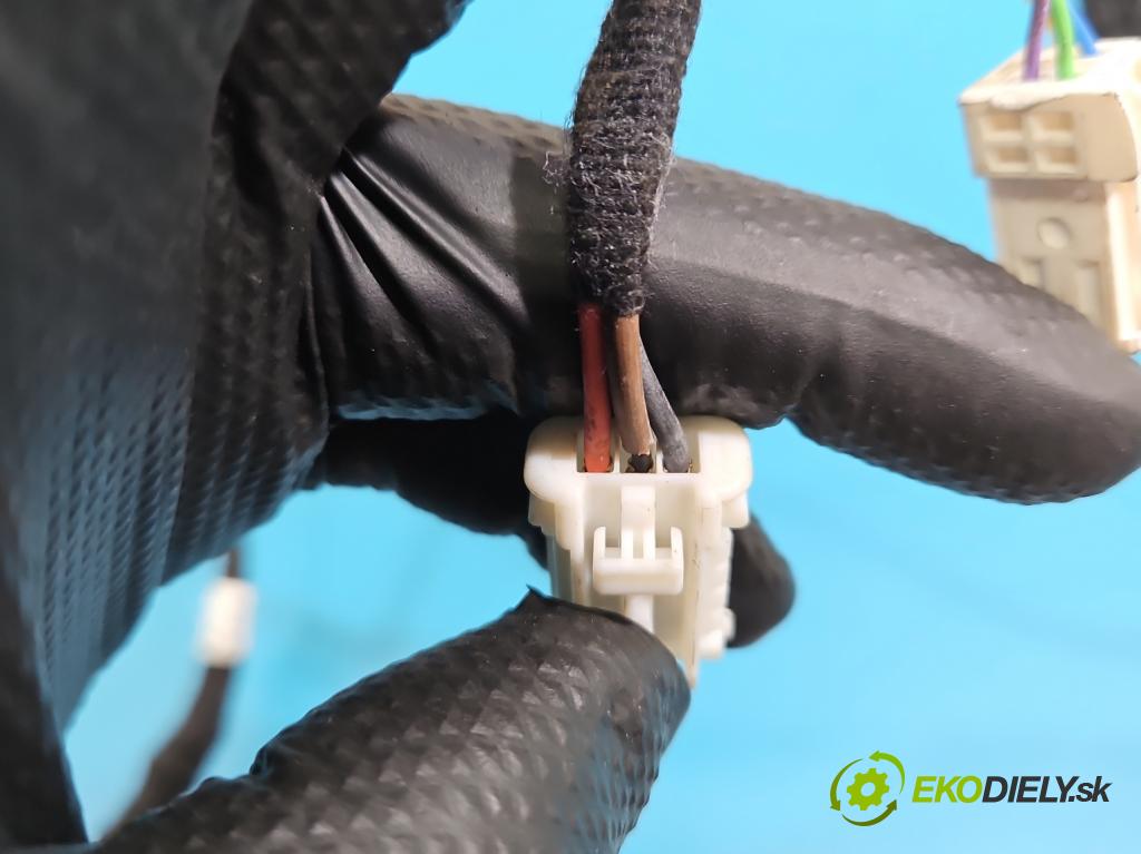 Peugeot 508 II 2018- 1.6 224hp automatic 165 kW 1598 cm3 5- Aktuátor: kufrové dvere ľavý 9835557980