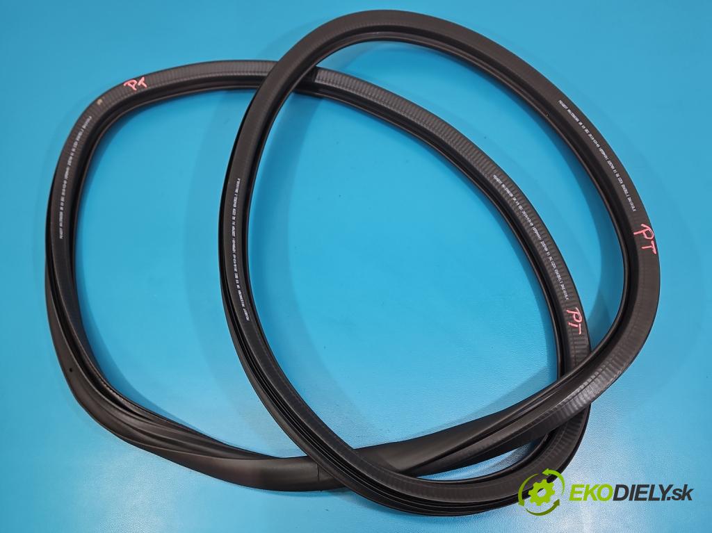 Peugeot 508 II 2018- 1.6 224hp automatic 165 kW 1598 cm3 5- Těsnění: dvere zadné pravé 9813388380 (Karoséria ostatné)