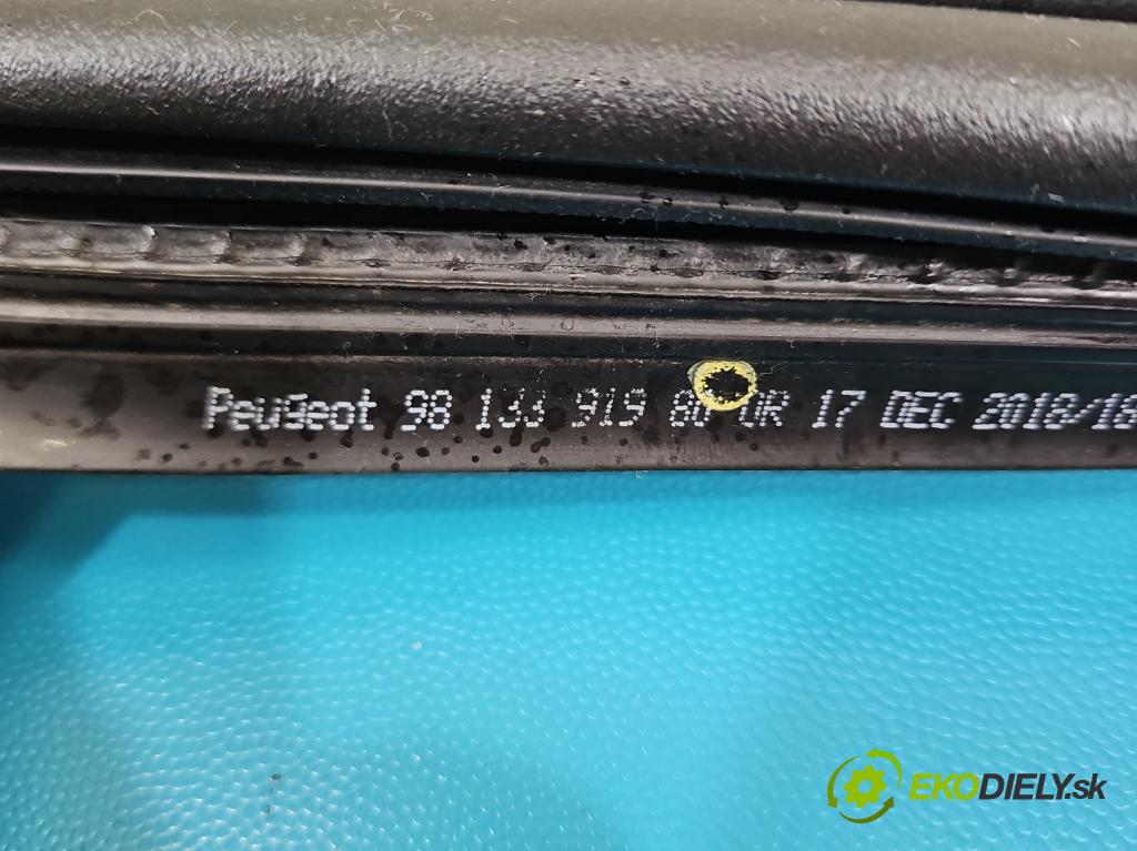 Peugeot 508 II 2018- 1.6 224 hp automatic 165 kW 1598 cm3 5- Těsnění: kufrových dveří 9813391980