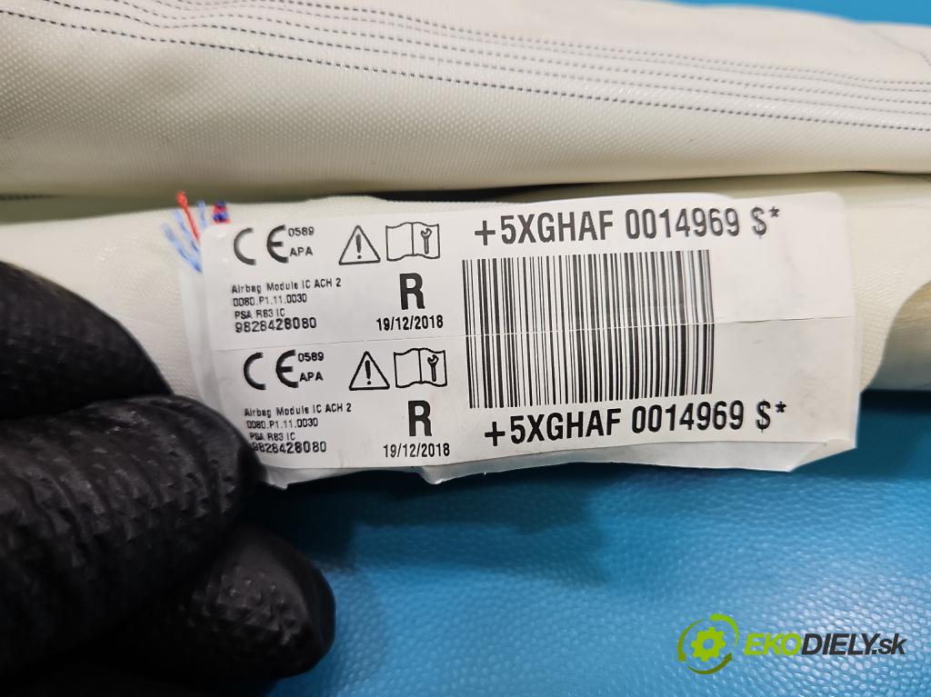 Peugeot 508 II 2018- 1.6 224 hp automatic 165 kW 1598 cm3 5- Záclona: pravé 9828428080