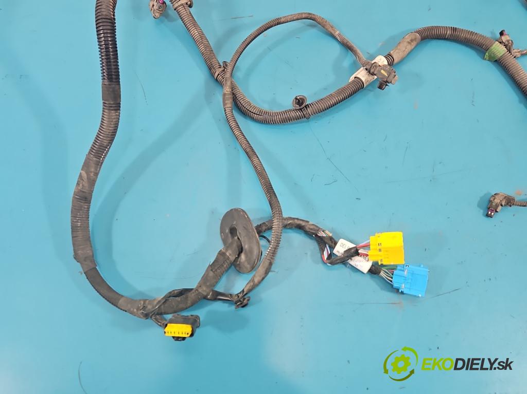 Peugeot 508 II 2018- 1.6 224 hp automatic 165 kW 1598 cm3 5- Balíček: 9828994680