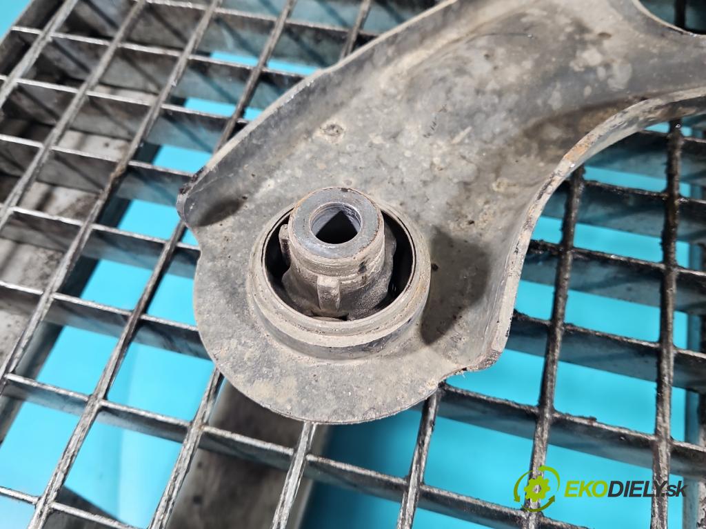 Peugeot 508 II 2018- 1.6 224 hp automatic 165 kW 1598 cm3 5- přední pravý  (Klika dveří ostatní)